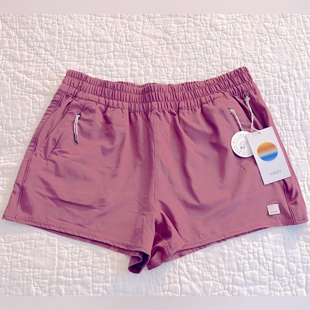 NWT Vuori Dash Short in Sold Out Desert Rose L - Picture 5 of 8